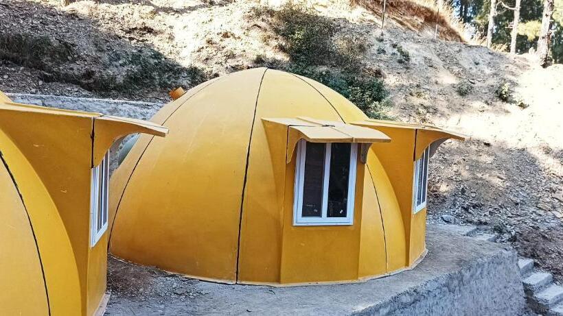 디럭스 룸 산전망, Shiv Forest Villas