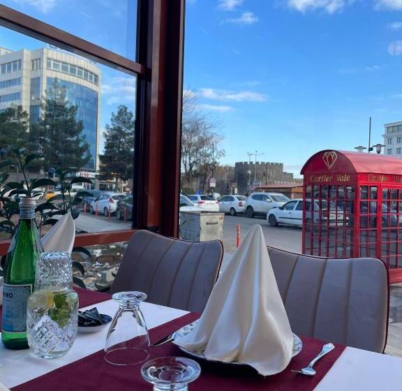 Семейный Номер Вид на Сад, Carti̇er Luxury Otel