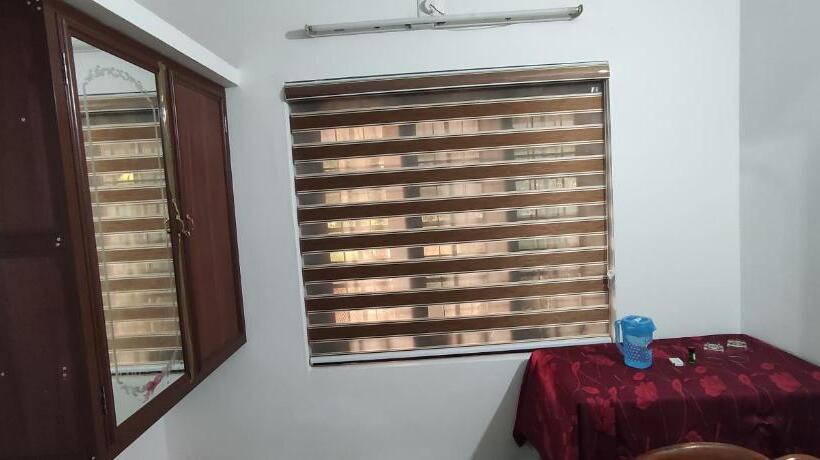 Номер Стандарт, Koonamparayil Home Stay Munnar Anaviratty Family Only