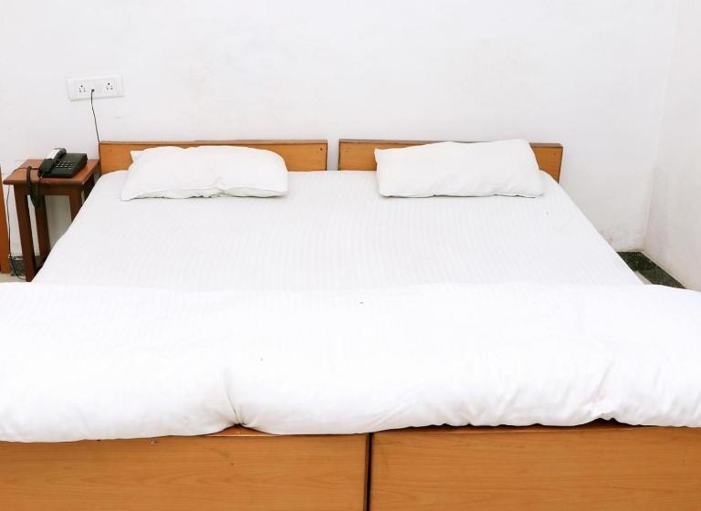 Quarto Estandar Cama King, Hanumant Palace,ayodhya