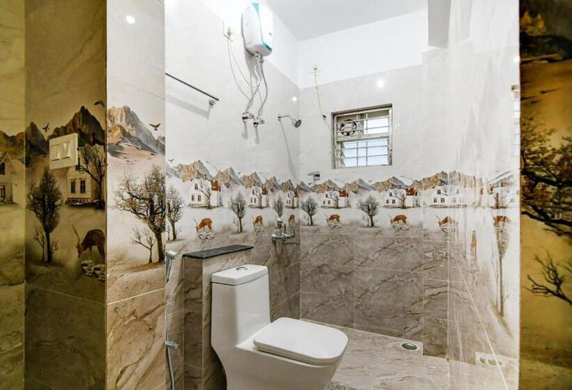 اتاق کلاسیک سه تخته, Urban Classy