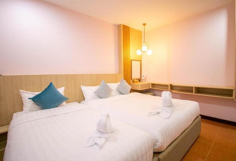 Трехместный Номер Deluxe, Ratana Boutique Resort   Mae Phim