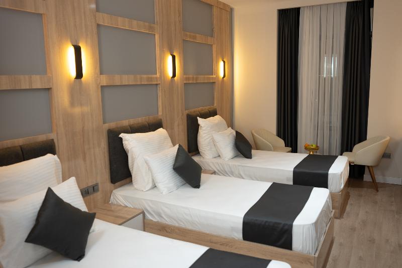 Трехместный Номер Deluxe, Golden River Hotel By Continent