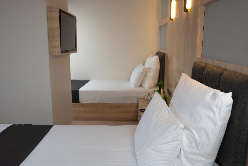 Номер Deluxe, Golden River Hotel By Continent