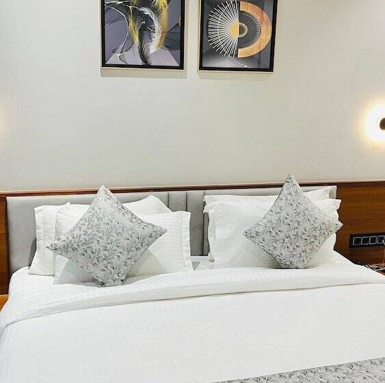 Номер Deluxe, Regenta Inn Motikhavdi Jamnagar