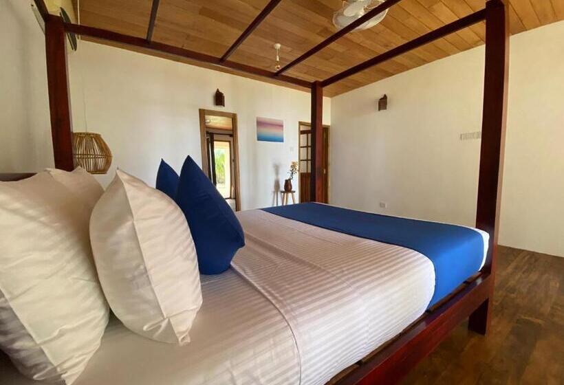 Номер Стандарт с Террасой, Sea Breeze Villa Ahangama