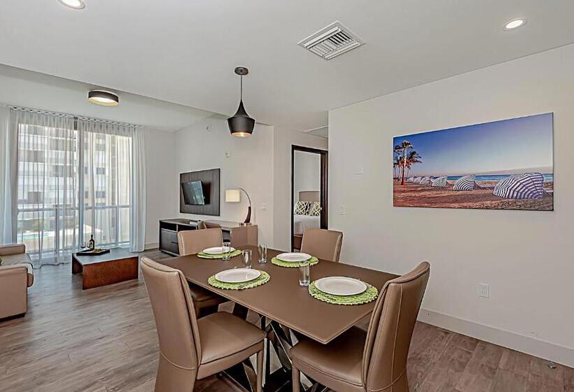 דירת חדר נוף לים, Costa Hollywood Design