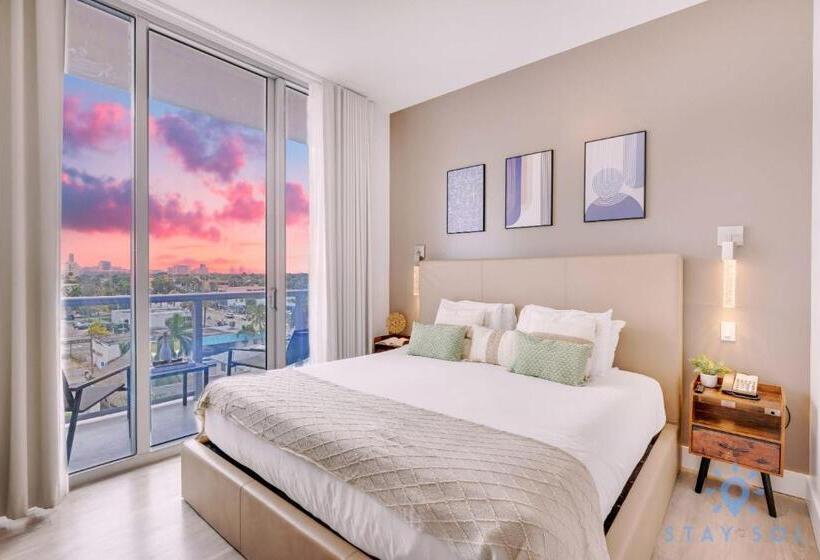 דירת שני חדרים, Costa Hollywood Design