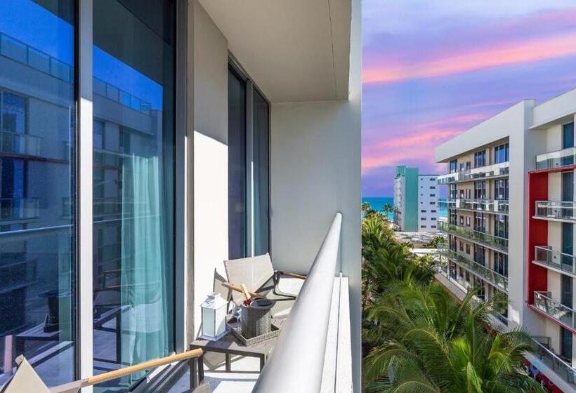 דירה בת חדר שינה 1 עם מרפסת, Costa Hollywood Design