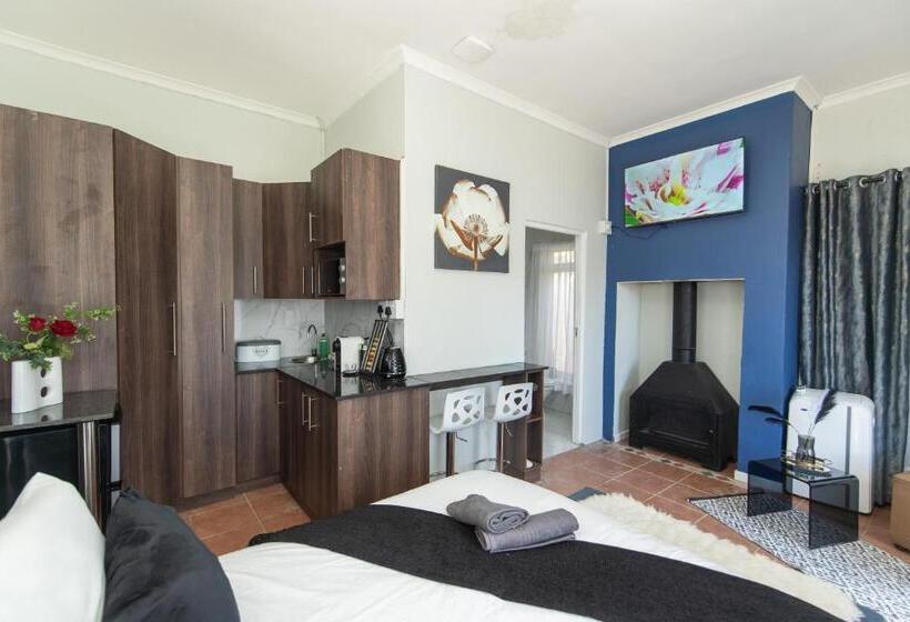 Люкс Повышенной Комфортности, 16 On 7th Guesthouse Summerstrand