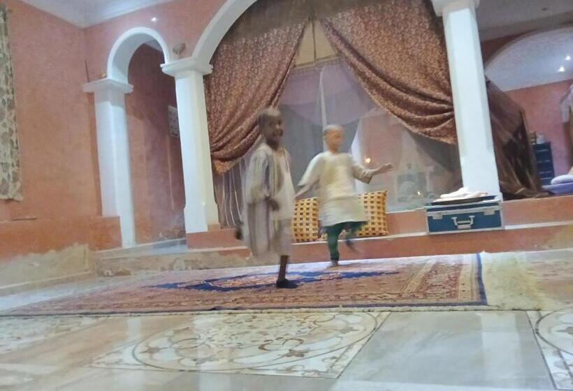 اتاق لوکس, 33 0asis Riad Resort