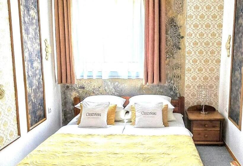 带大床的高级房间, Cieszyński Stare Miasto Suites