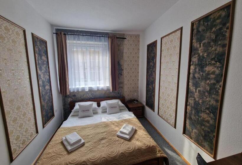 带大床的高级房间, Cieszyński Stare Miasto Suites