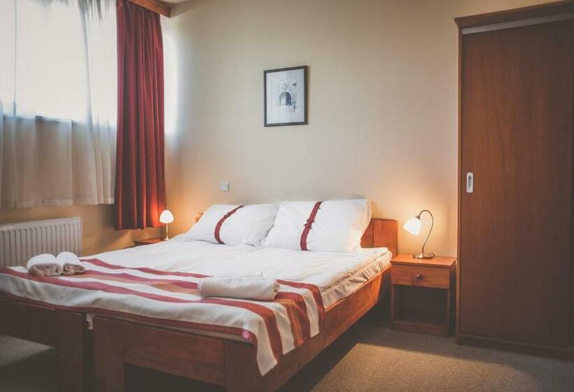 Номер Стандарт, Fordan Hotel Pécs