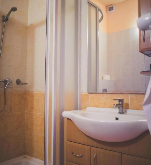 Номер Deluxe, Fordan Hotel Pécs