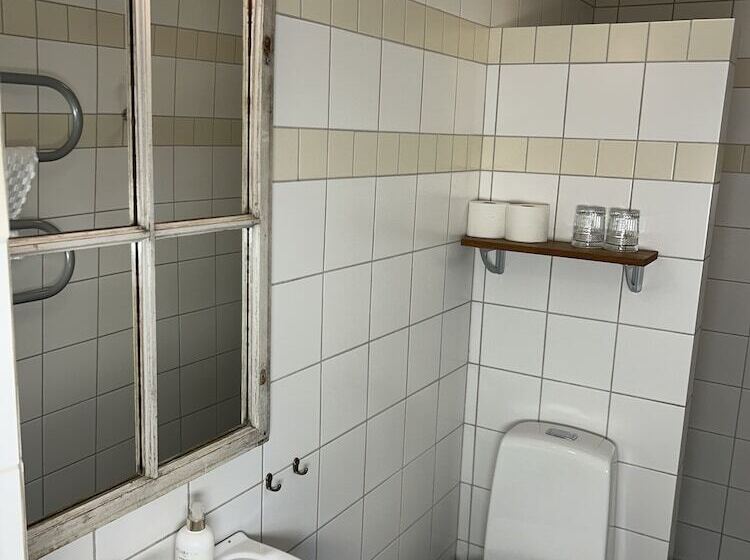 Номер Стандарт, Halmstad Gårdshotell