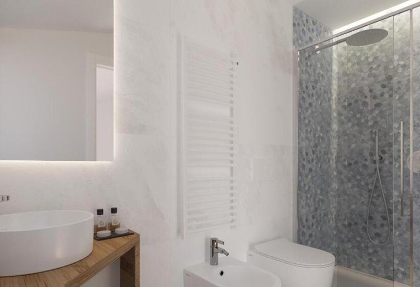 Номер Deluxe с Балконом, Chic & Charme Luxury Rooms