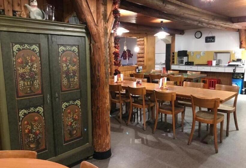 Трехместный Номер Стандарт с Балконом, Mörlialp