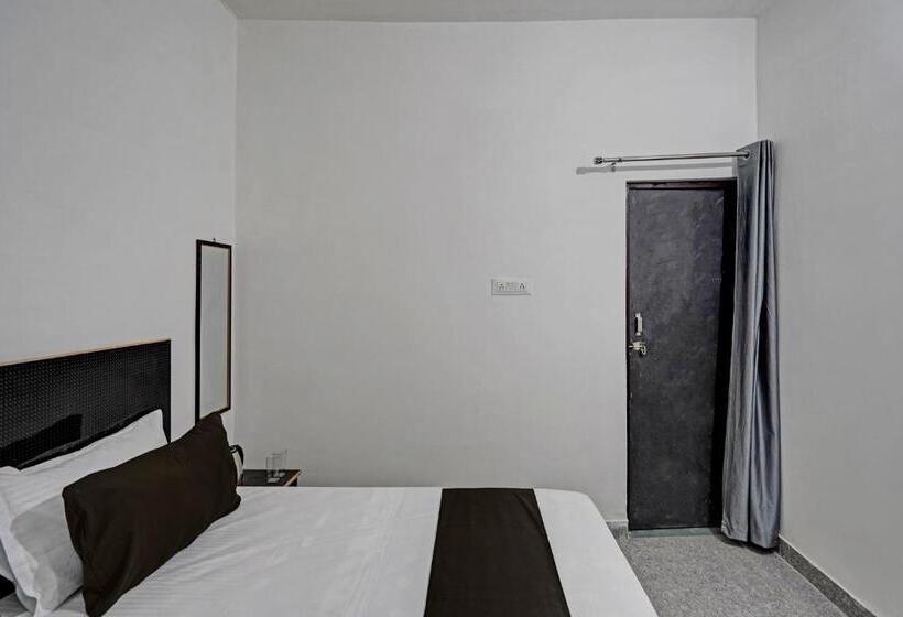 Трехместный Номер Классика, Oyo Hotel Kotik Stay