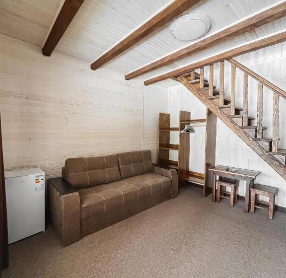 Family Suite, парк готель там, де гори..