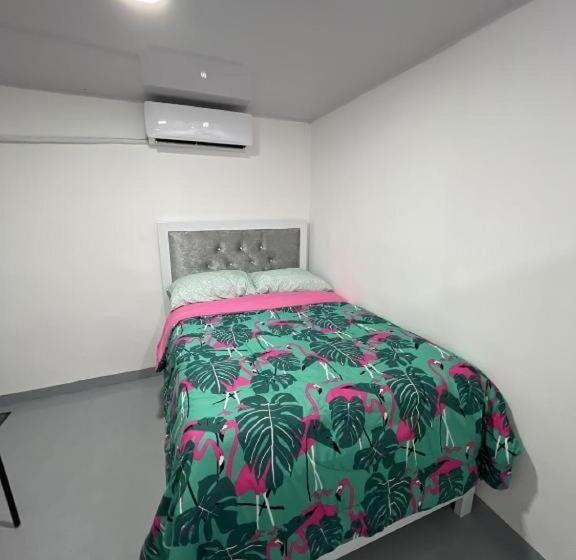 Номер Стандарт, Sunrise Internet Cafe And