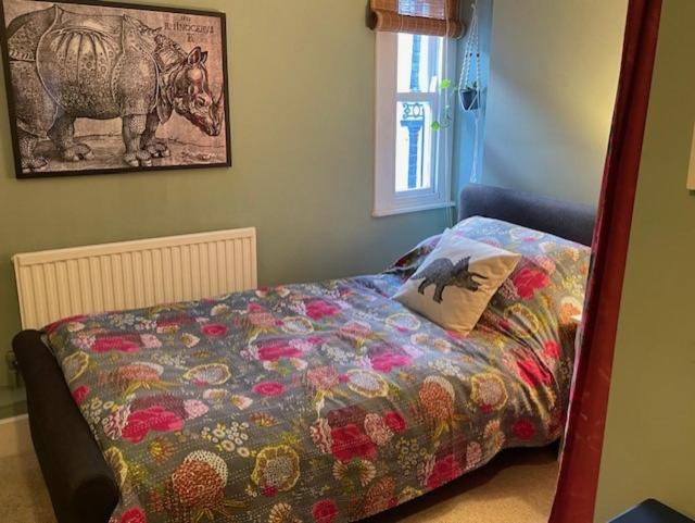 标准单人间, The Totnes Guest House. Upstairs At Zappa S