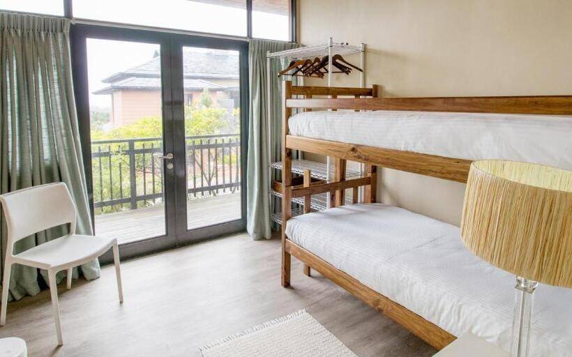 Трехместный Номер Стандарт с Балконом, Adventure Pads & Basecamp At Pezula Knysna