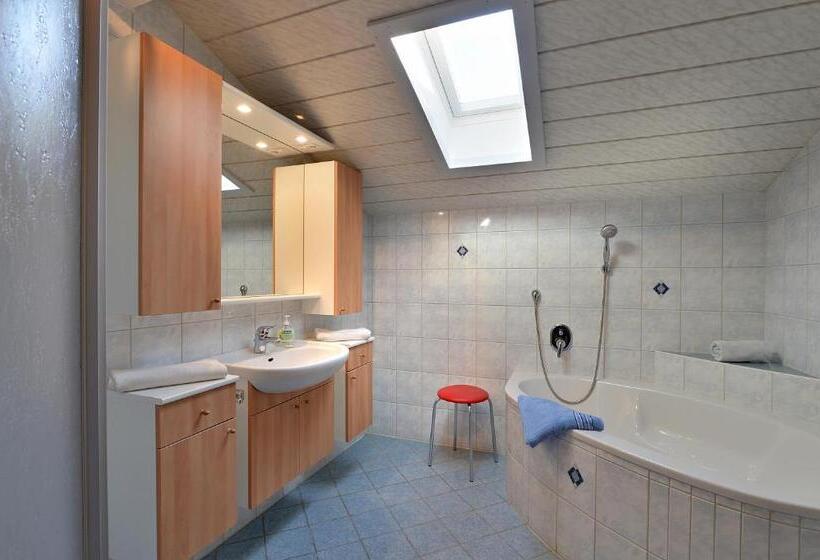 Апартаменты 2 Спальни с Балконом, Wermenerhof