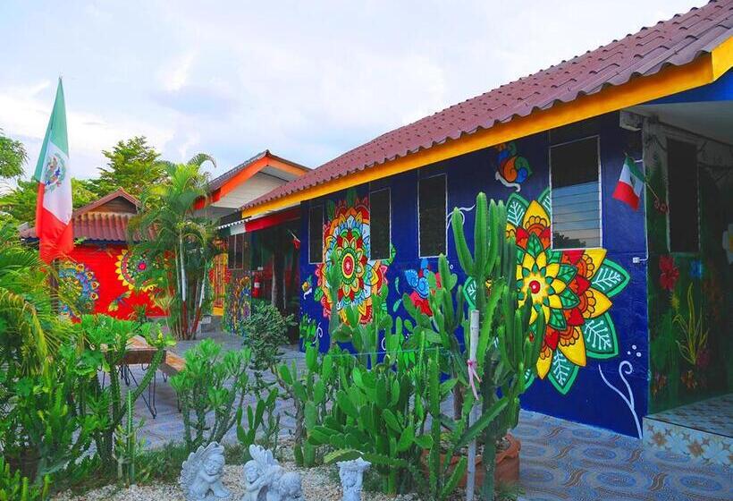Семейный Номер, Mexican Resortlampang