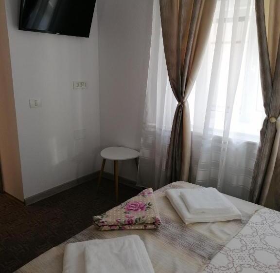 דירת שני חדרים, Apartament ștefi