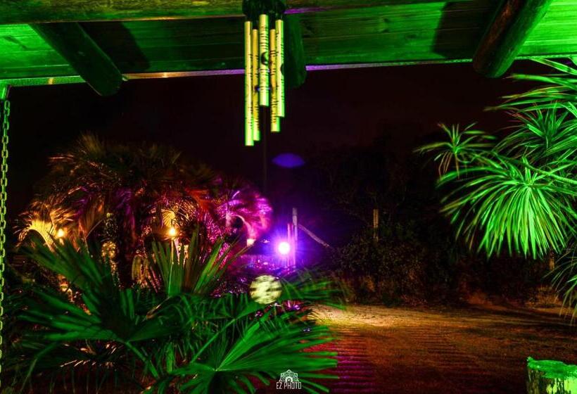 Семейный Номер, Bangalô House   Praia Do Rosa Sc