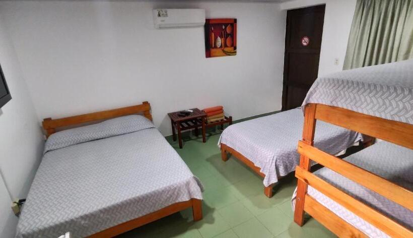 Семейный Номер, Sarie Bay Inn