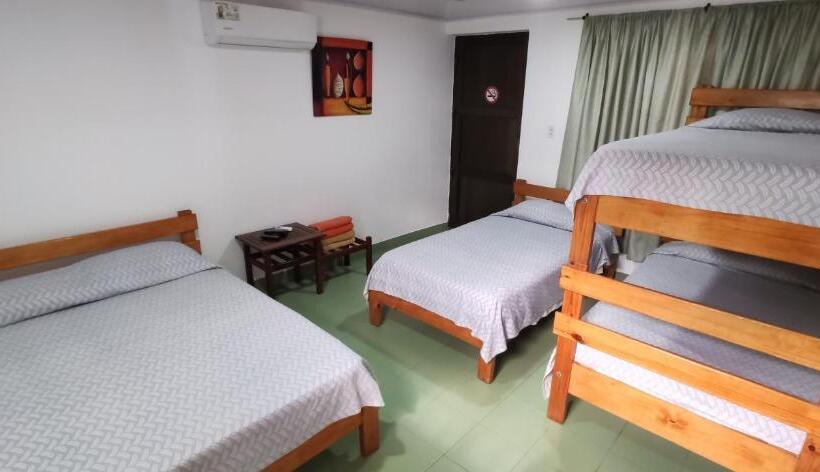 Семейный Номер, Sarie Bay Inn