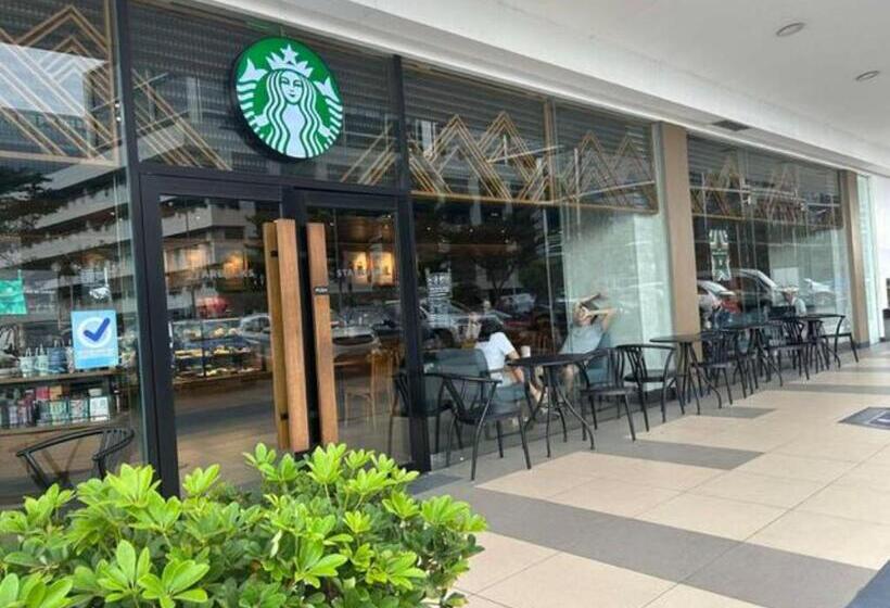 סוויטה משפחתית, Mall Of Asia Pasay Hotel Vibe 956 Staycation Shore Residences