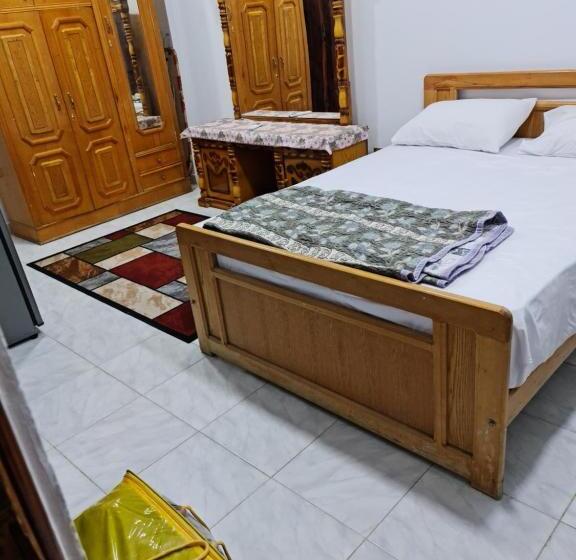 اتاق استاندارد با چشم‌انداز باغ, Happy Pyramids Inn