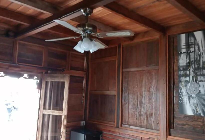 Номер Deluxe Вид на Горы, Melasti Mountain Villa, Amed Bali   Agung Room 3