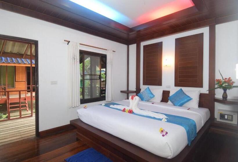 Номер Deluxe, Lanta Long Beach Hostel