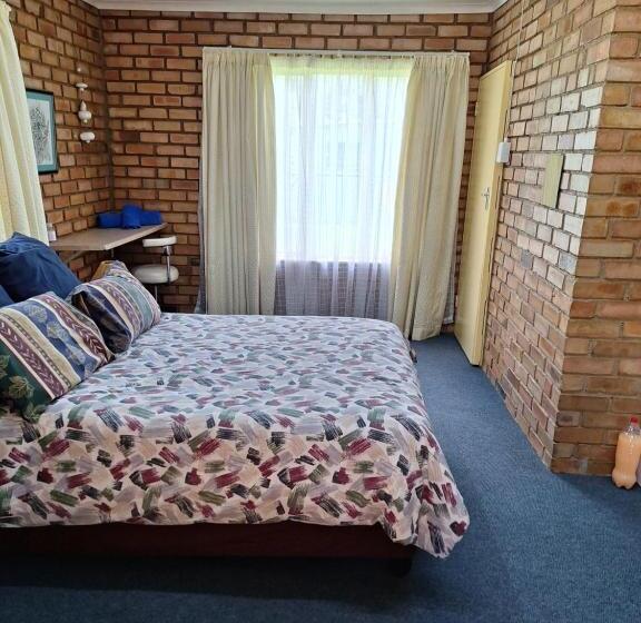 اتاق استاندارد با چشم‌انداز باغ, Woodpecker Bachelor Cottage