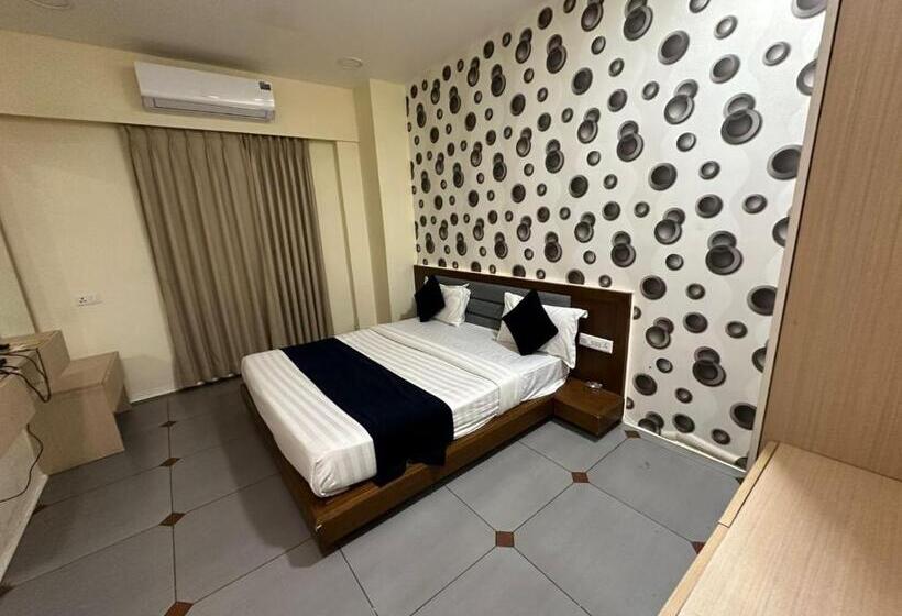 اتاق لوکس, Atithi Inn