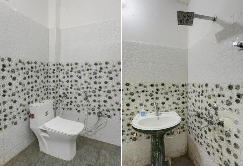 Трехместный Номер Классика, Oyo The Grand Soron