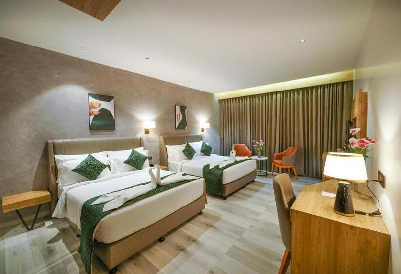 Семейный Номер, Park Inn