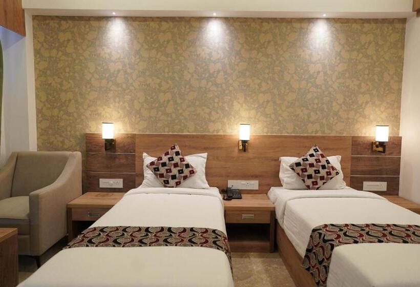 디럭스 룸, Vkj Inn Aluva
