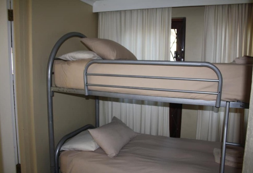 Семейный Номер, O Hannas B&b And Self Catering