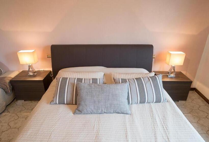 Номер Стандарт с Гидромассажем, Bed And Breakfast Welcome