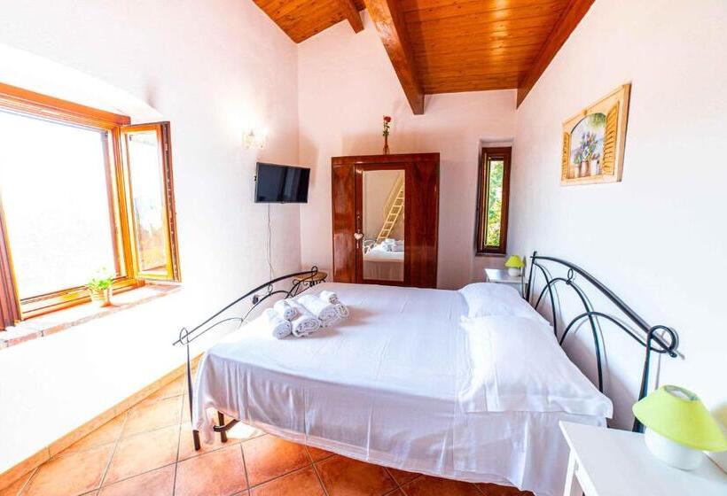 اتاق استاندارد چهار تخته, La Mantecata B&b