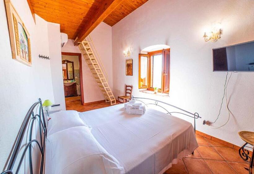 اتاق استاندارد چهار تخته, La Mantecata B&b