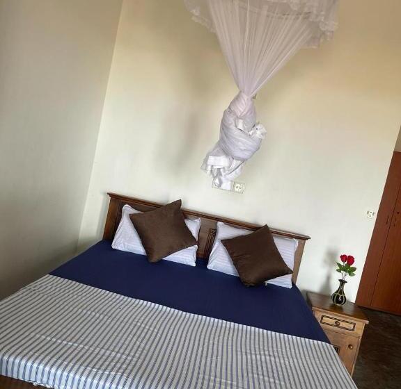 Номер Deluxe, Sea Garden Beach Resort