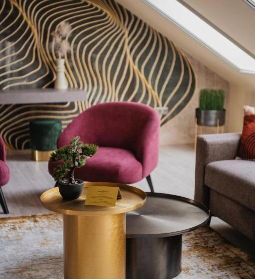 Номер Deluxe с Балконом, Riva Boutique