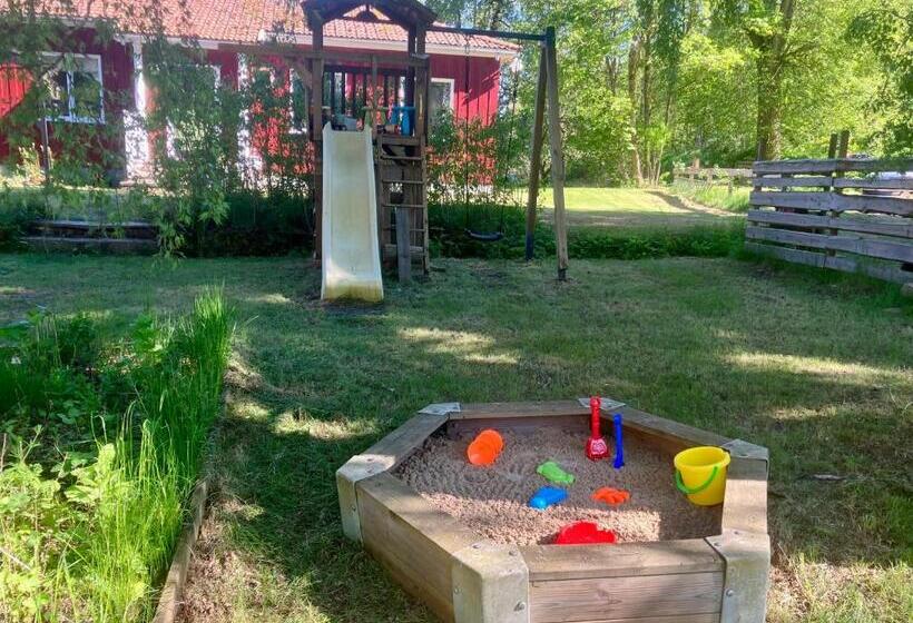 家庭间, Lidhem Herrgård. Bed & Breakfast Och Mindre Lägenheter