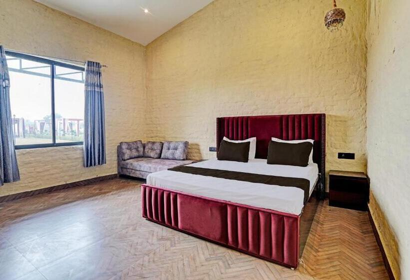 Трехместный Номер Классика, Flagship Govind Dham Hotel And Resort